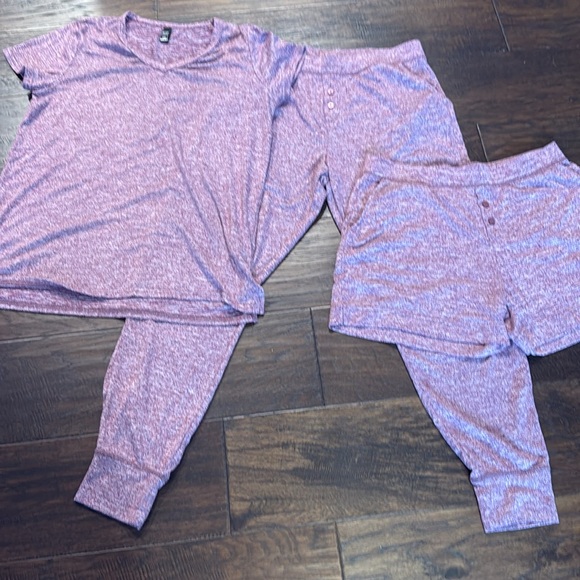 3-piece pajama set EUC - Picture 5 of 7